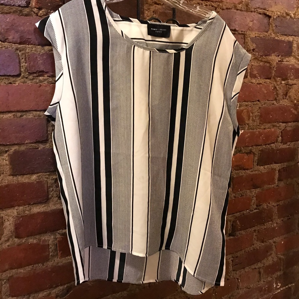 Black and white spring blouse